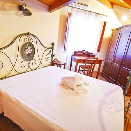 Casa De Ajala - B&B De Charme In Antica Dimora Totalmente Ristrutturata E Dotata Di Tutti I Confort Bagni Privati Spazio Living Patio Esterno Ambienti Climatizzati Degustazioni Prodotti Locali Làconi 외부 사진