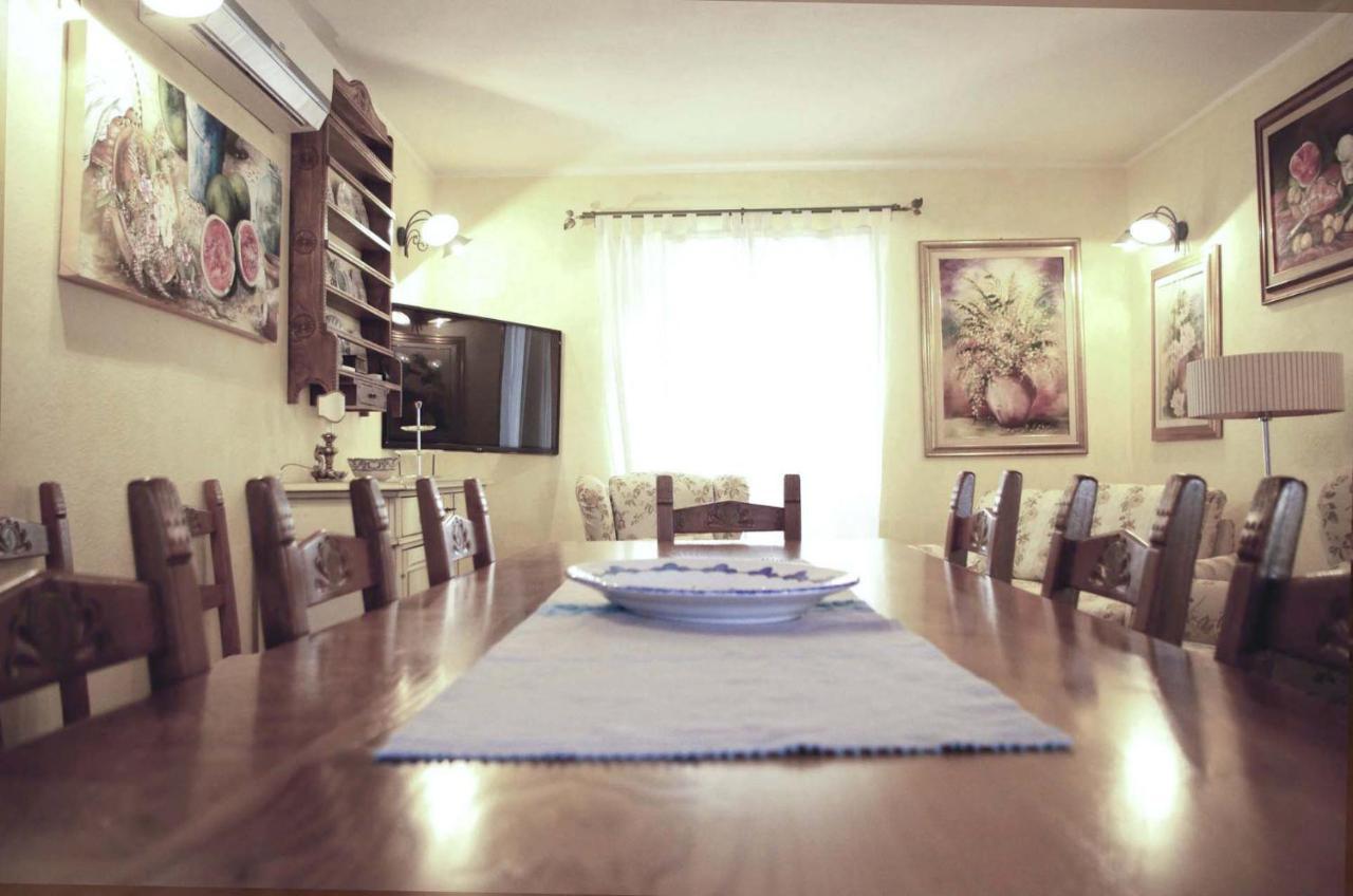 Casa De Ajala - B&B De Charme In Antica Dimora Totalmente Ristrutturata E Dotata Di Tutti I Confort Bagni Privati Spazio Living Patio Esterno Ambienti Climatizzati Degustazioni Prodotti Locali Làconi 외부 사진