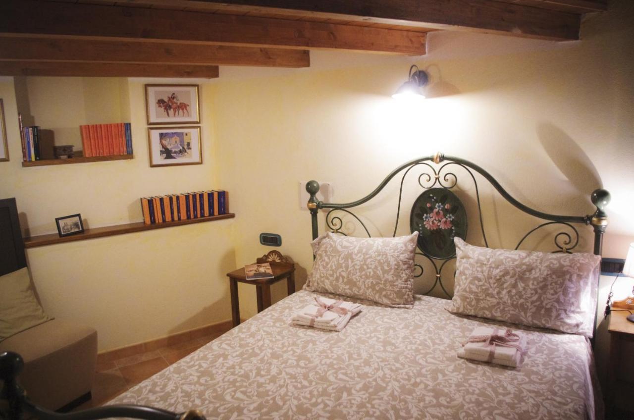 Casa De Ajala - B&B De Charme In Antica Dimora Totalmente Ristrutturata E Dotata Di Tutti I Confort Bagni Privati Spazio Living Patio Esterno Ambienti Climatizzati Degustazioni Prodotti Locali Làconi 외부 사진
