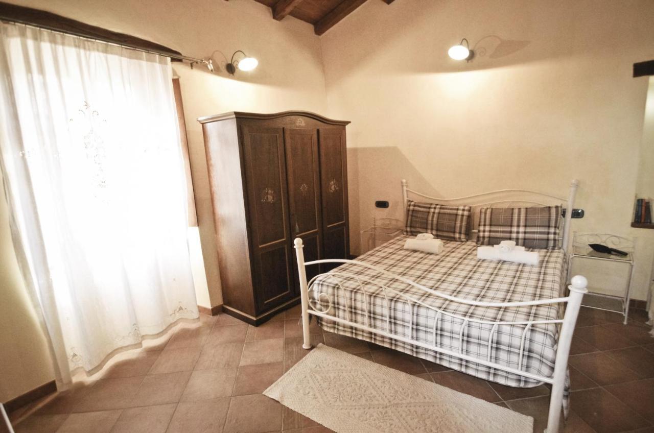 Casa De Ajala - B&B De Charme In Antica Dimora Totalmente Ristrutturata E Dotata Di Tutti I Confort Bagni Privati Spazio Living Patio Esterno Ambienti Climatizzati Degustazioni Prodotti Locali Làconi 외부 사진