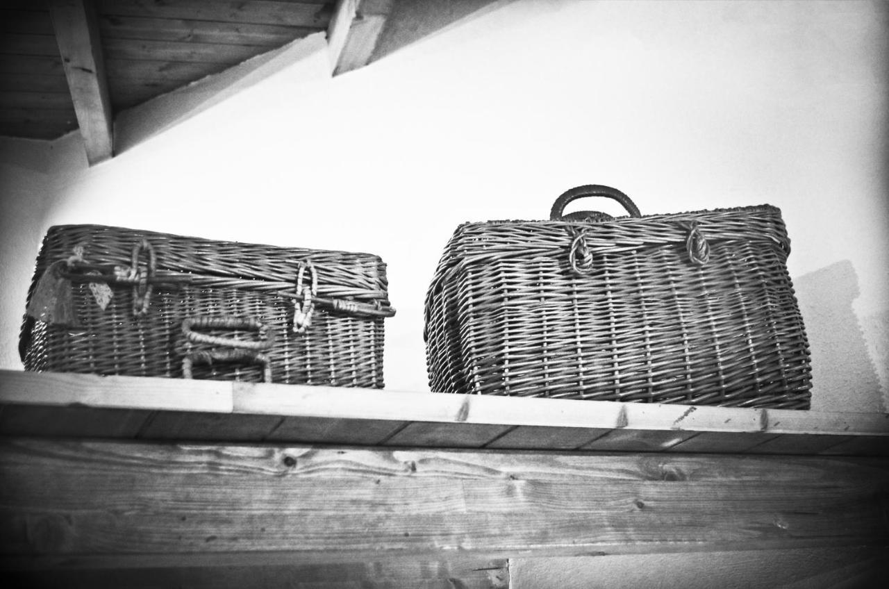 Casa De Ajala - B&B De Charme In Antica Dimora Totalmente Ristrutturata E Dotata Di Tutti I Confort Bagni Privati Spazio Living Patio Esterno Ambienti Climatizzati Degustazioni Prodotti Locali Làconi 외부 사진