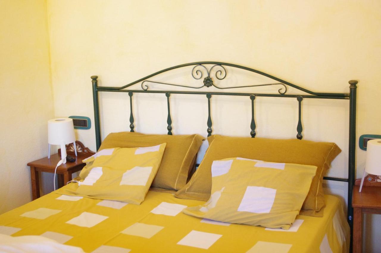 Casa De Ajala - B&B De Charme In Antica Dimora Totalmente Ristrutturata E Dotata Di Tutti I Confort Bagni Privati Spazio Living Patio Esterno Ambienti Climatizzati Degustazioni Prodotti Locali Làconi 외부 사진